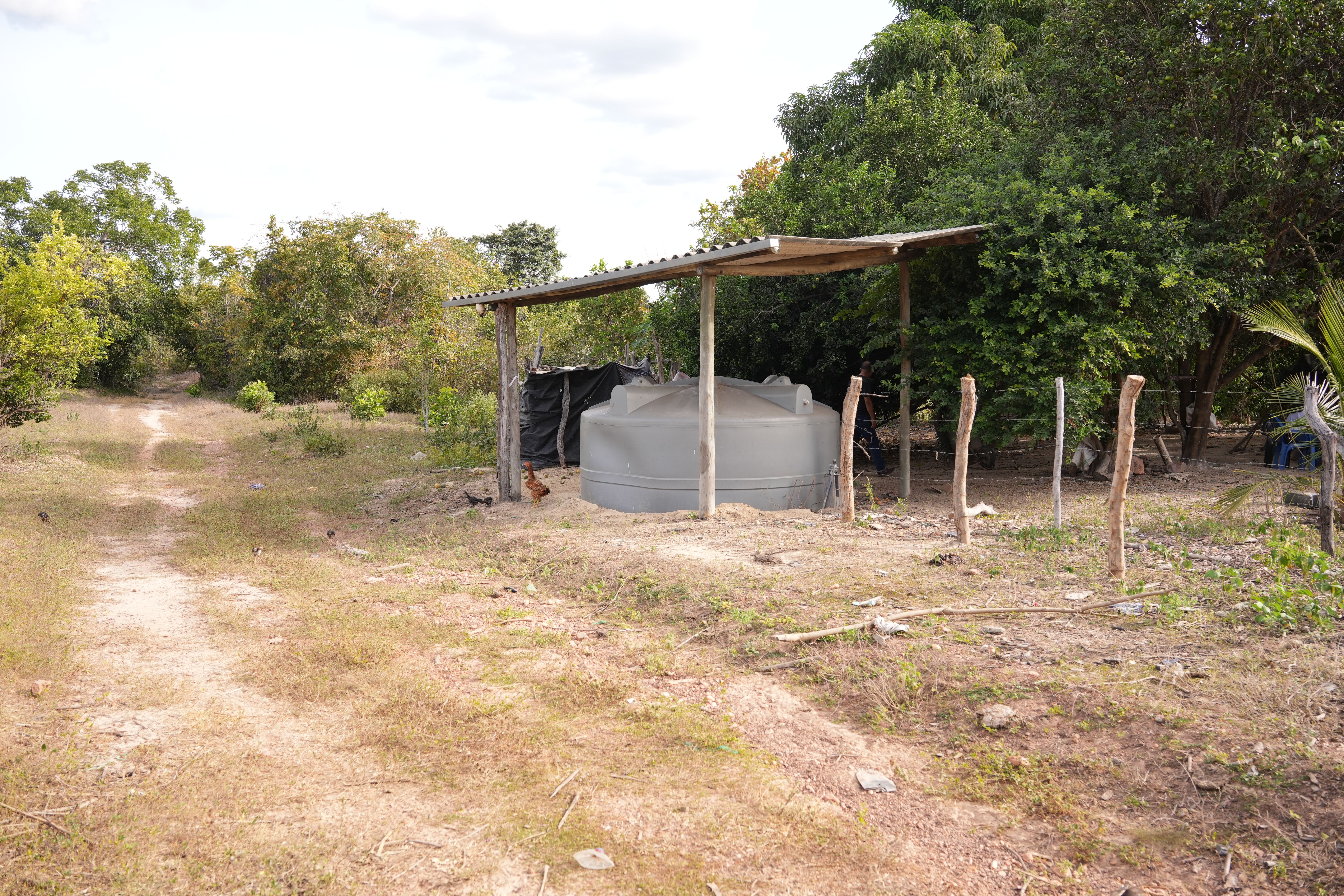 Mesmo assistidos por cisternas, a comunidade enfrenta problemas com a qualidade água na época da seca