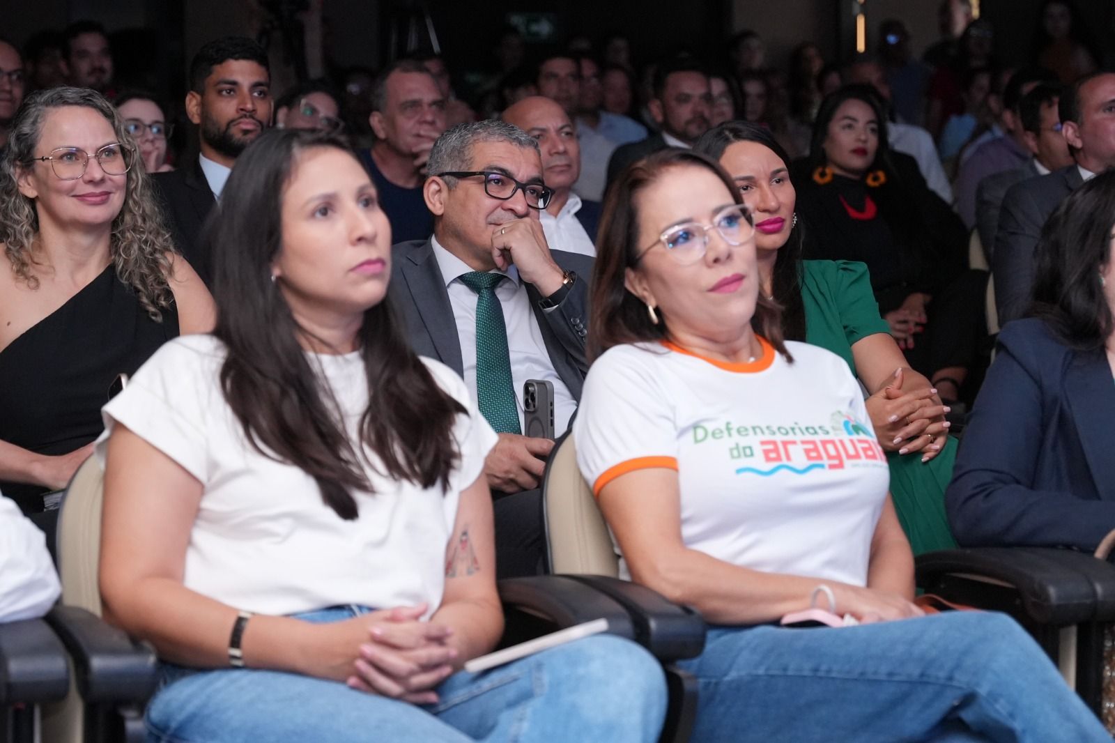 Letícia Amorim (D) destacou que o foco da 2ª edição é ampliar os atendimentos por meio do acesso à justiça e à cidadania aos indígenas Karajá do Alto Araguaia