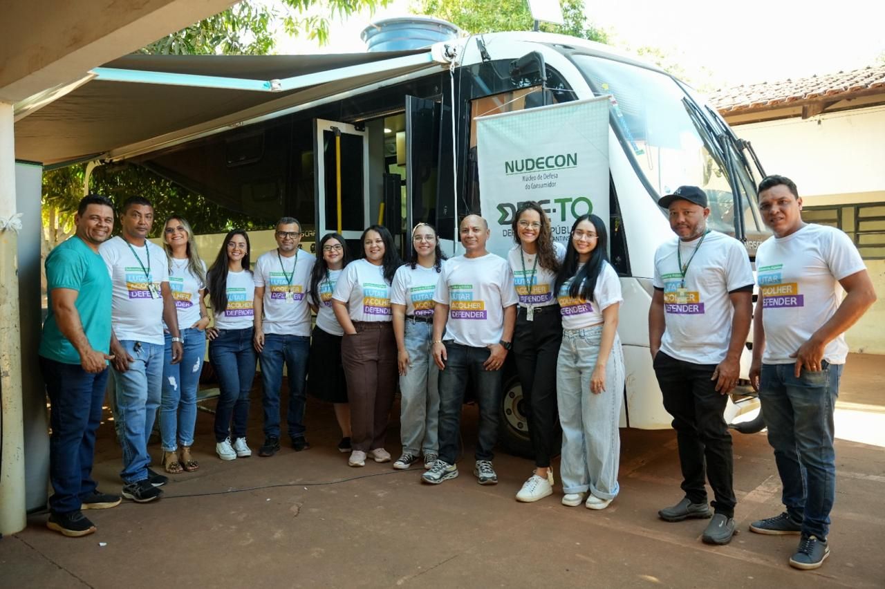 Equipe da DPE-TO presente na ação itinerante no assentamento Irmã Adelaide