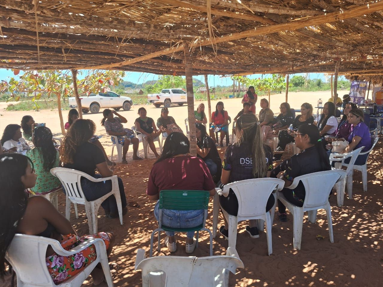 Roda de conversa com mulheres indígenas da aldeia Areia Branca