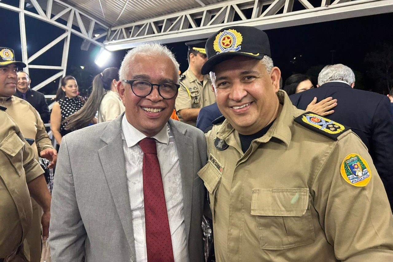 Marcello Tomaz com o coronel Cláudio Thomaz Coelho de Souza