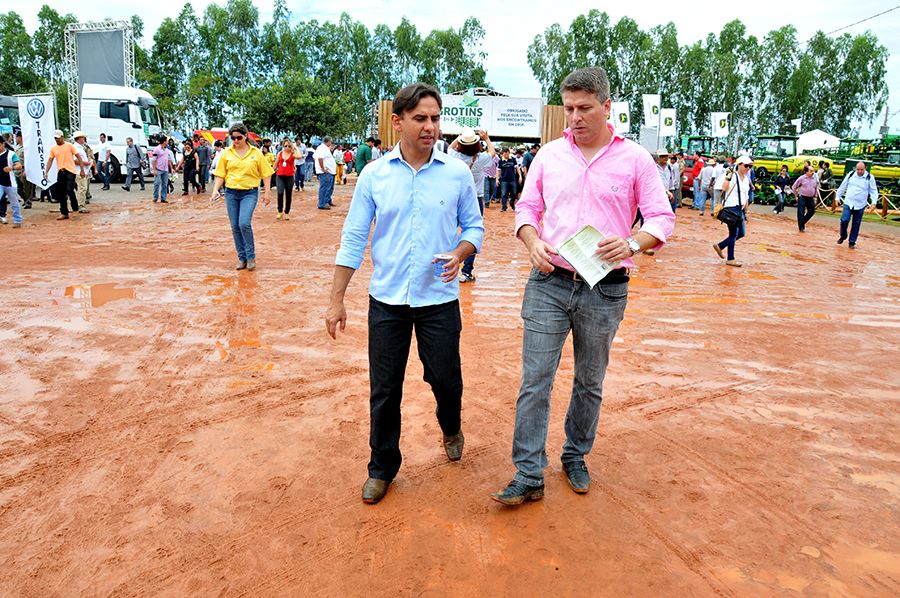 Defensor público geral, Marlon Amorim e presidente da ADPETO, Fábio Monteiro durante abertura oficial da Agrotins 2015.