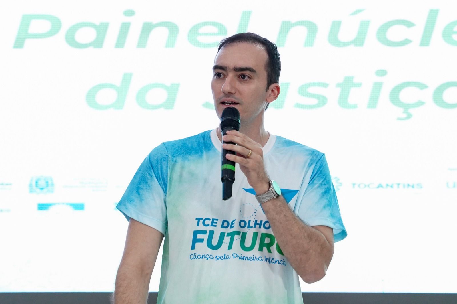 O defensor público Felipe Lopes Barboza Cury falou sobre a importância da DPE-TO frente a defesa do acesso aos direitos de crianças e adolescentes.