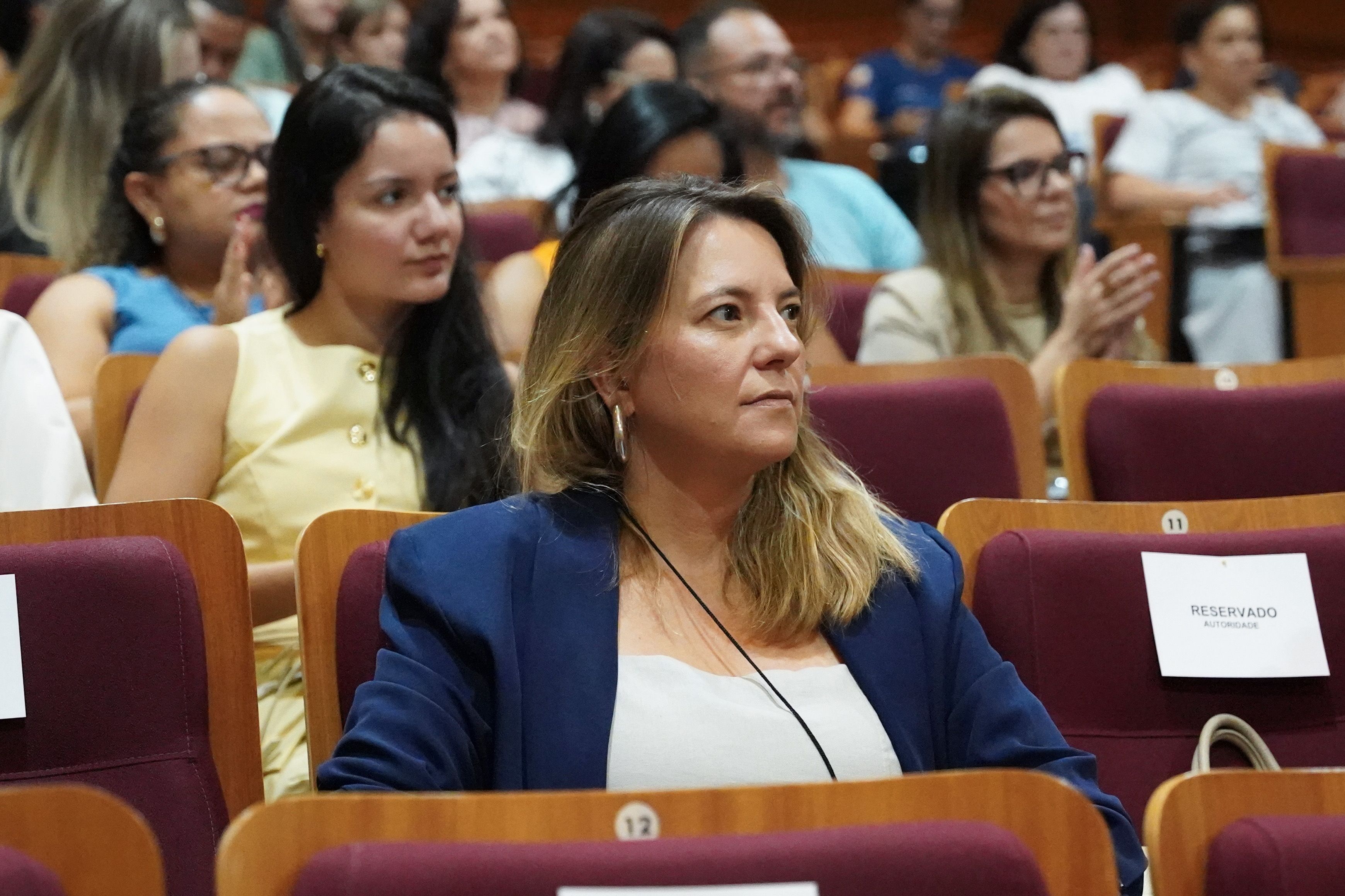 A defensora pública da Infância de Palmas, Larissa Pultrini, esteve presente