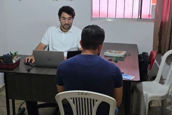 Defensor público Thiannetan de Sousa Silva integra equipe de atendimento da DPE-TO