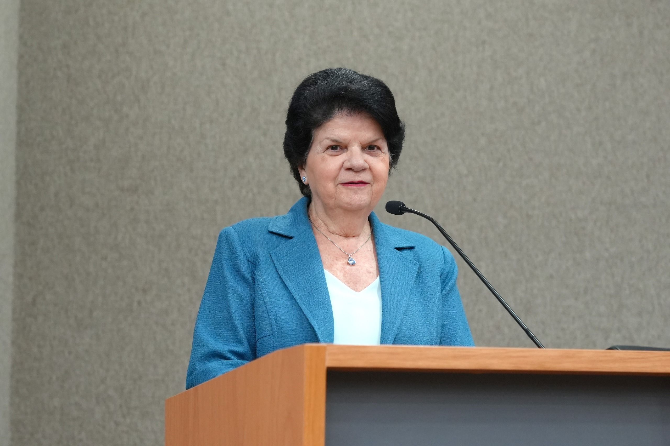 Ministrando a aula magna, Maria Sylvia levantou uma reflexão sobre o poder da Administração Pública nos dias atuais