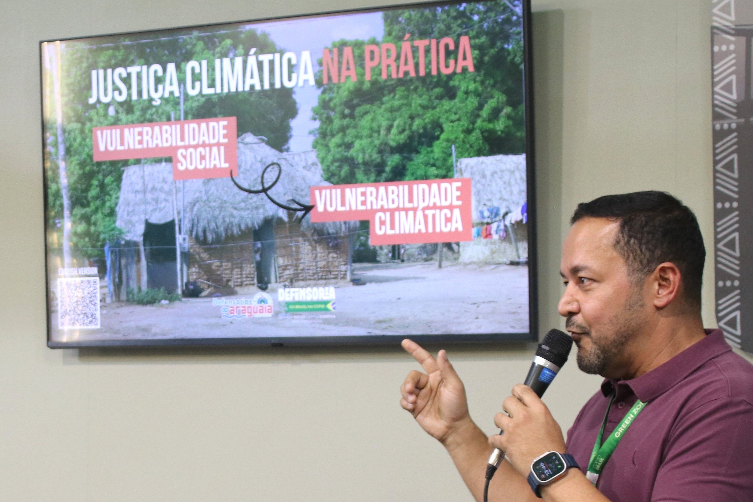 O defensor público Clodoaldo Queiroz, durante apresentação do "Defensorias do Araguaia", na COP 30