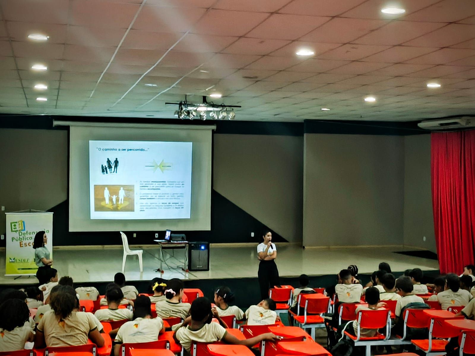 O momento reuniu alunos de 6º a 8º ano do ensino fundamental