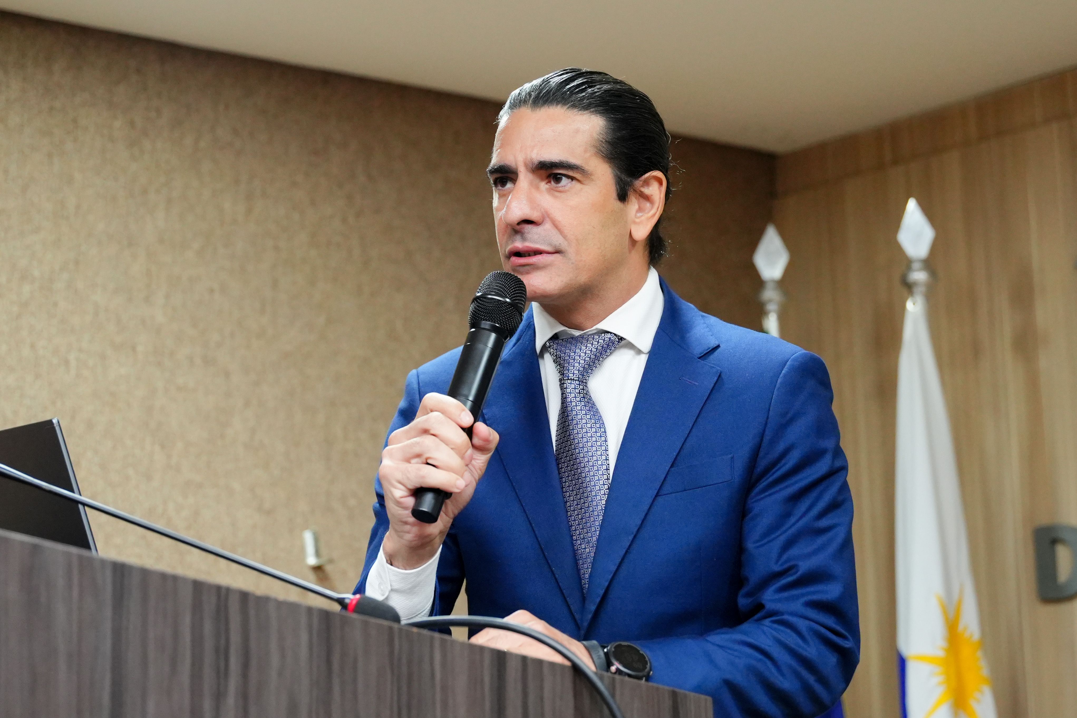 Pela manhã, o defensor público do Estado de Mato Grosso Rodrigo Antonio Stochiero Silva ministrou o módulo “Elementos de Defesa Não-Jurídicos no Plenário do Júri”
