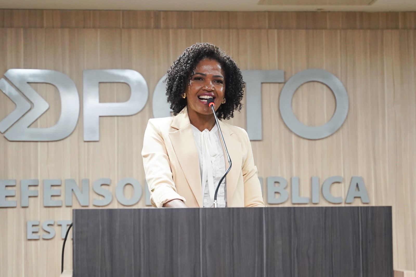 A Secretária da Mulher e Desenvolvimento Humano de Porto Nacional, Thayse Ribeiro, também participou do curso Defensoras Populares
