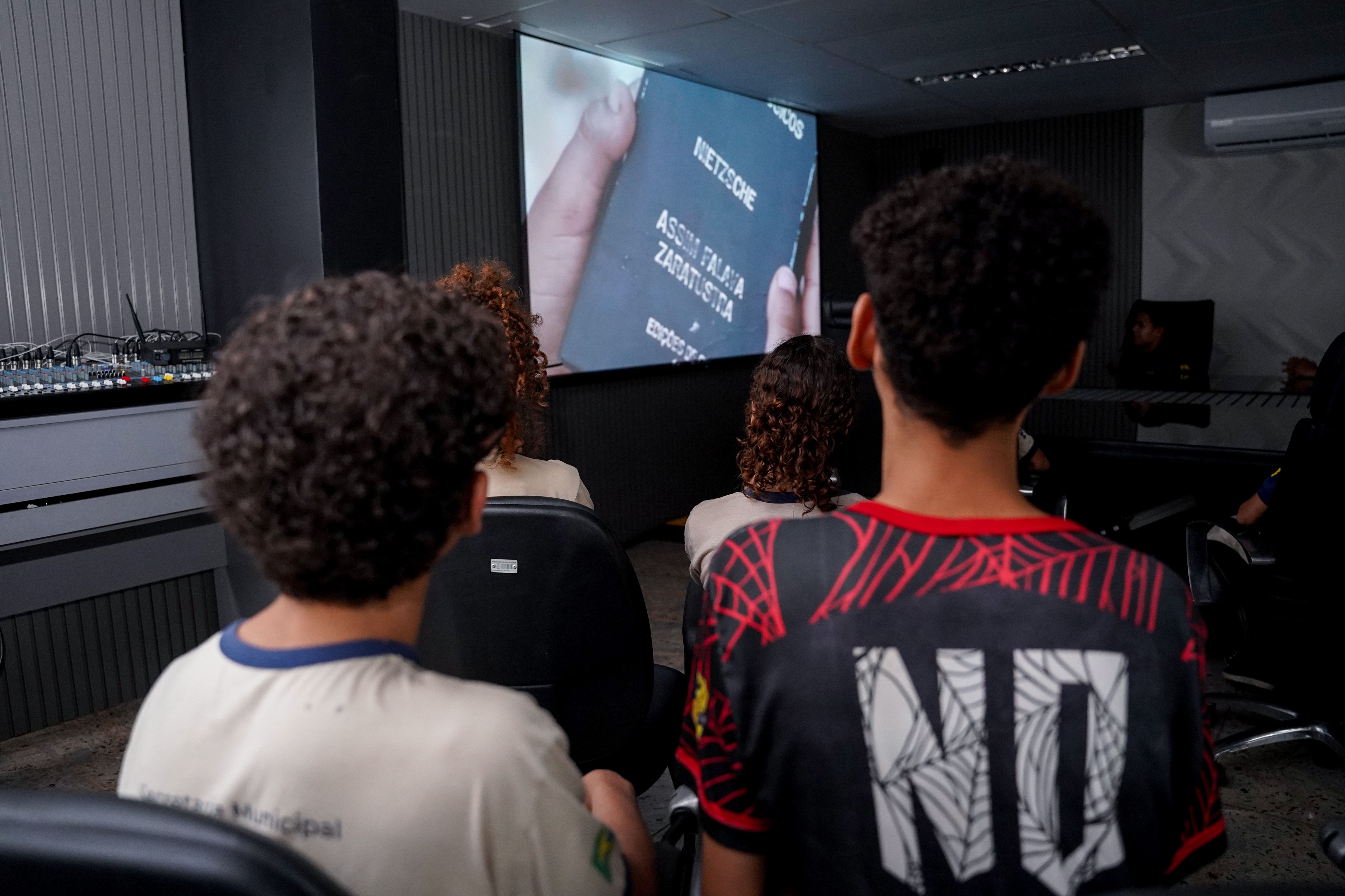 o Programa será uma ação de extensão permanente, destinada a promover a aproximação da Defensoria Pública com os estudantes
