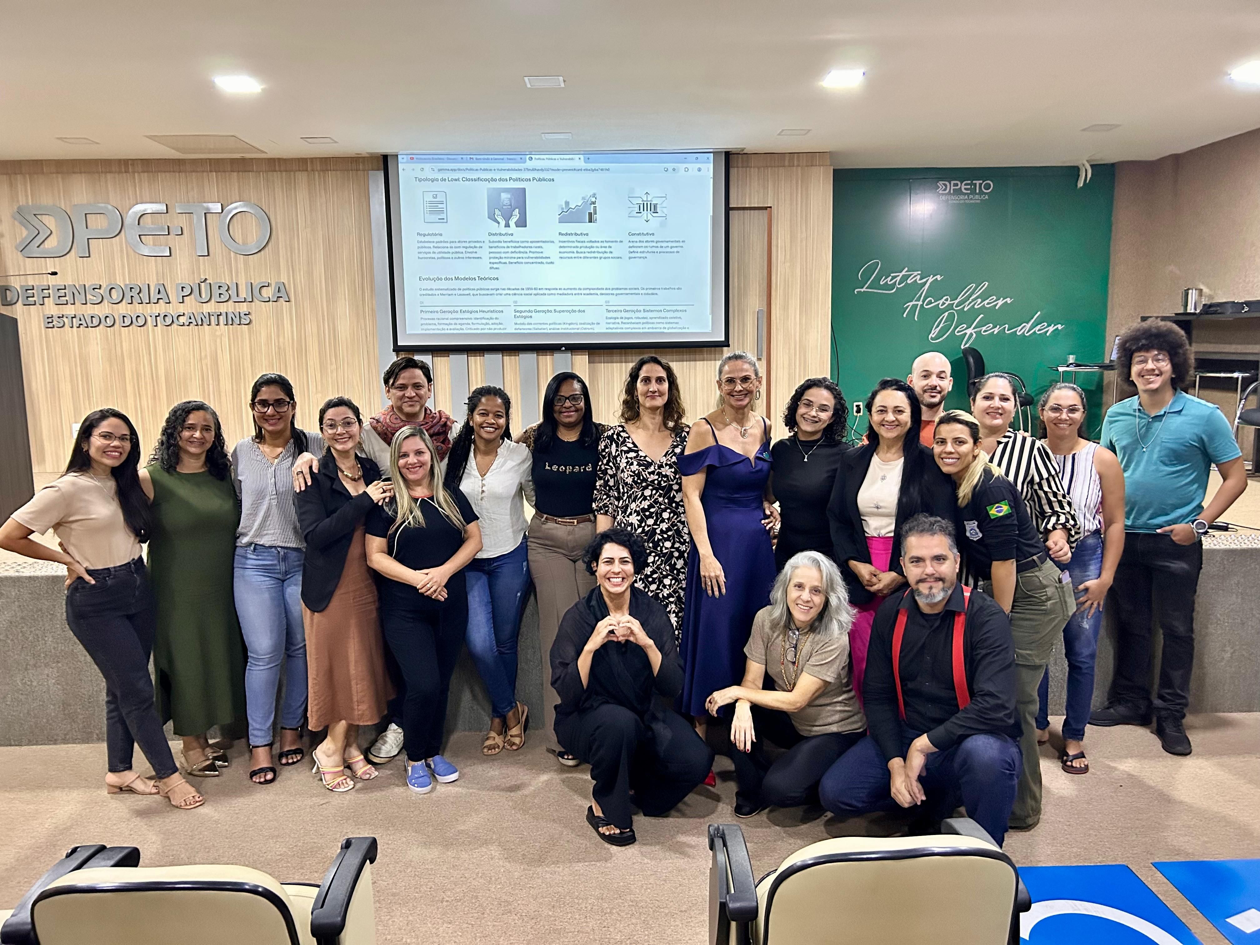 O conteúdo foi ministrado pela defensora pública Franciana Di Fátima Cardoso, coordenadora do Núcleo Especializado de Defesa dos Direitos Humanos da DPE-TO