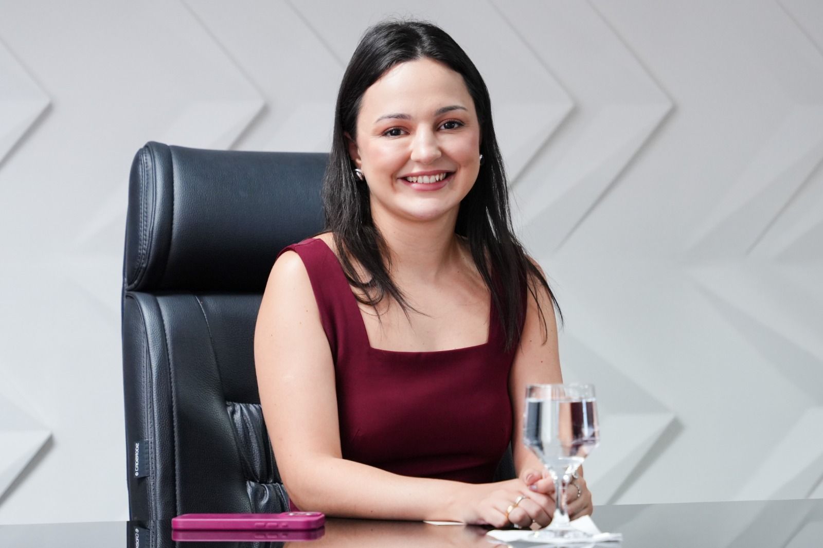 A defensora pública Luisa Lemos Ferreira, atua como coordenadora do Núcleo de Investigação Defensiva e Atuação Criminal Complexa (Nidac)