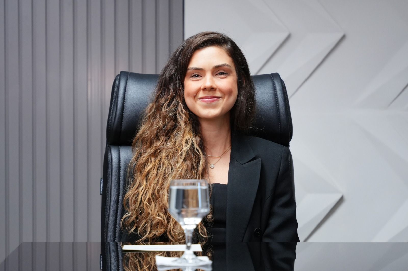A defensora pública Mylena Caroline Barbosa Fernandes atua espondendo pela 2ª Defensoria Pública Cível, Fazenda Pública, Juizado Especial Cível e Cartas Precatórias de Dianópolis