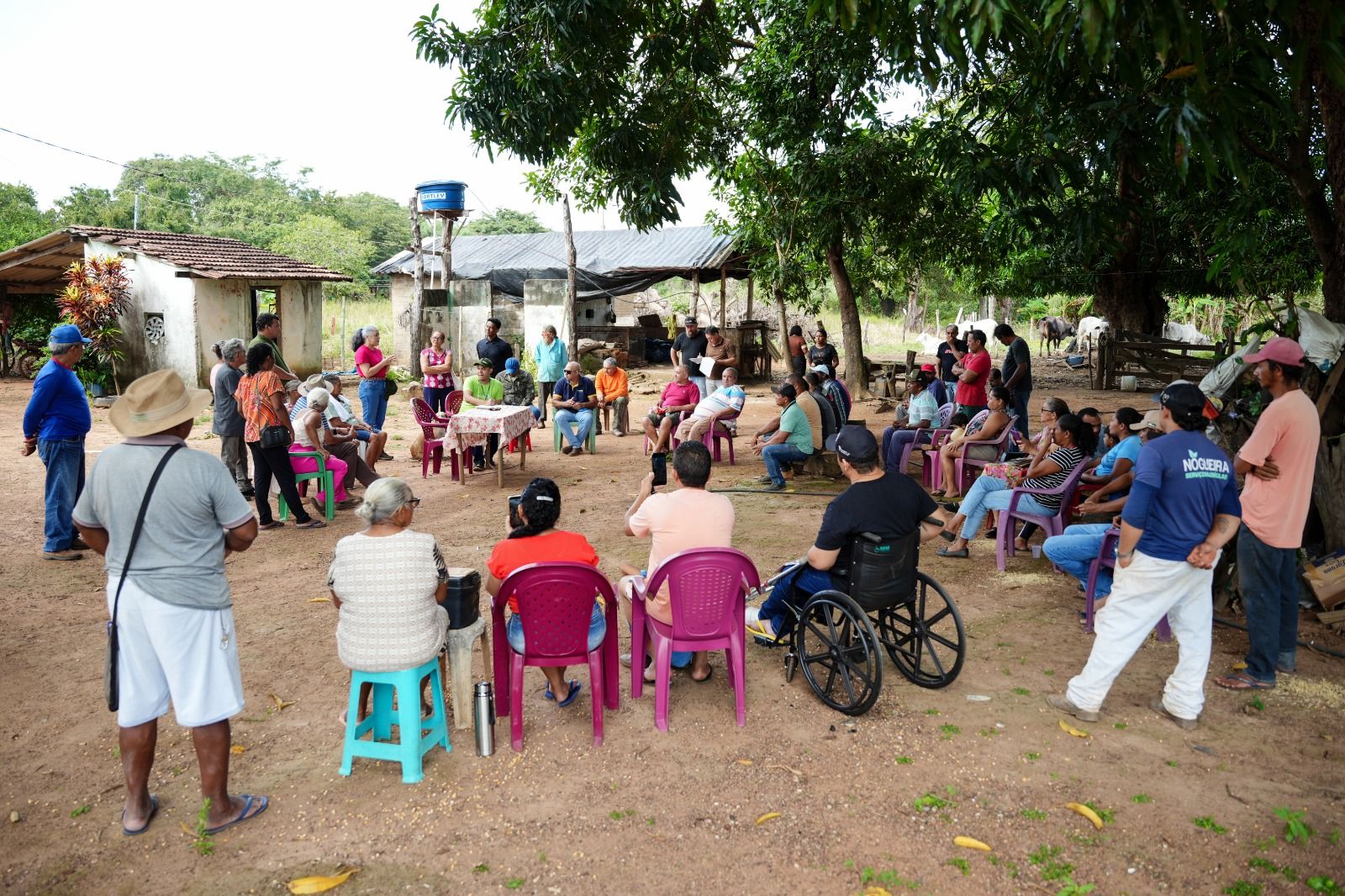 Durante a visita, a equipe dialogou com os agricultores sobre o processo e os próximos passos
