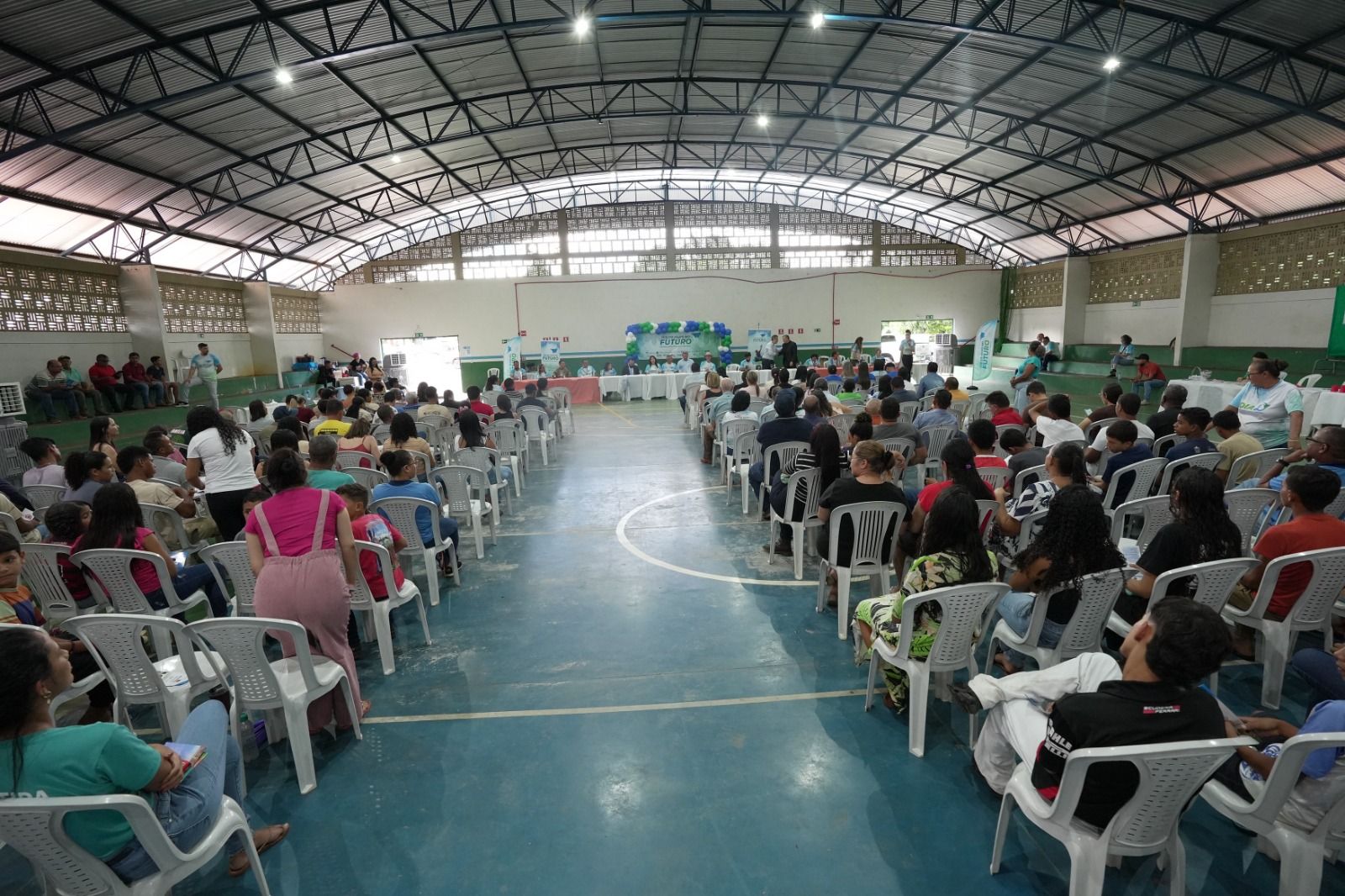 Sucesso de público, o programa adota o lema “Construindo o futuro, família por família”