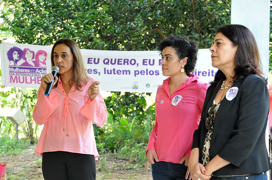Defensora pública e coordenadora do NUDEM - Vanda Sueli Machado durante pronunciamento