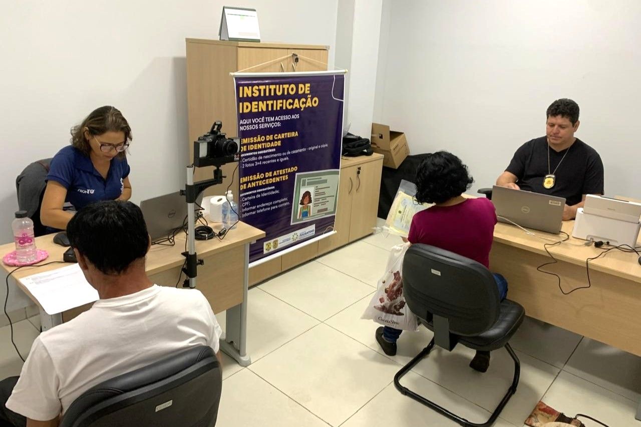 Atendimento para emissão de documentos oferecido pelo Instituto de Identificação, parceiro do Projeto