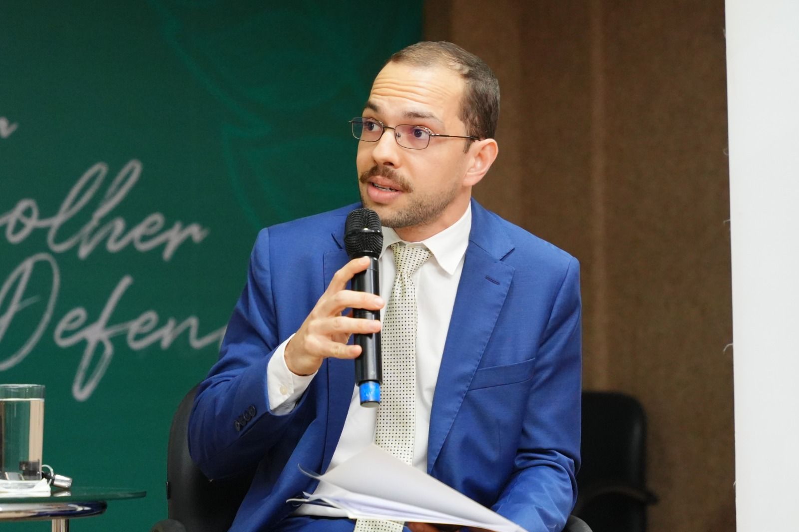 O psicólogo e professor Lucas Borges falou sobre os danos psicossociais relacionados ao trabalho infantil online e a importância da rede de cuidado