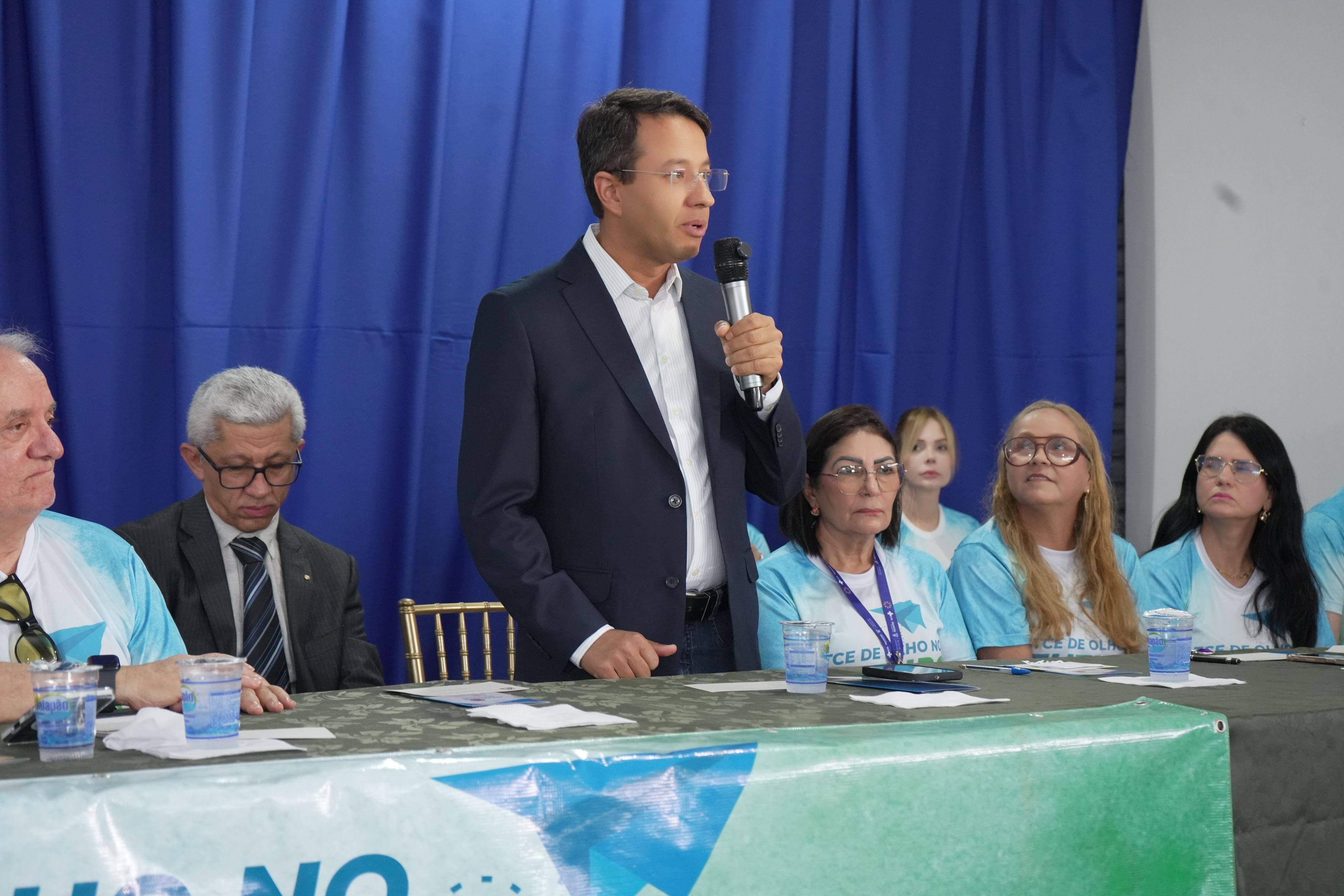 Em Colmeia, participou das discussões o defensor público Leonardo Coelho