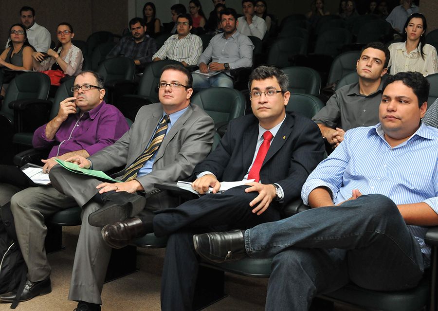 juiz de direito Alexandre Sócrates Mendes, defensores Pedro Alexandre e Hud Ribeiro