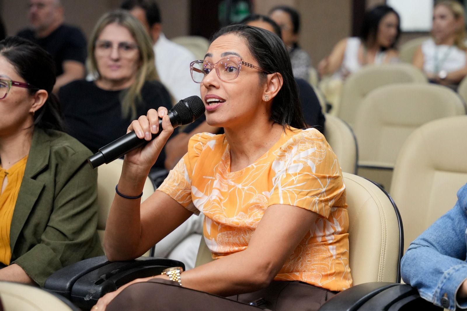 Ao final, os novos alunos puderam debater a temática da Aula Magna com o professor doutor Carlos Mendes Rosa