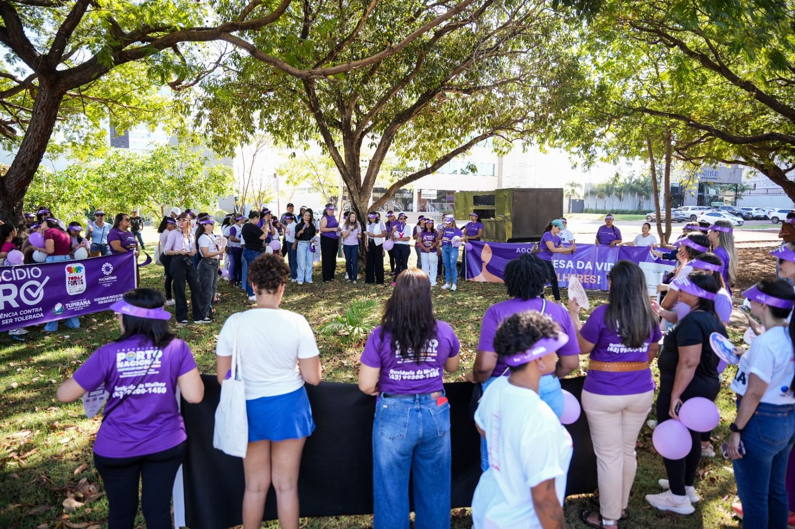 A mobilização teve como objetivo sensibilizar a sociedade para o enfrentamento à violência contra as mulheres