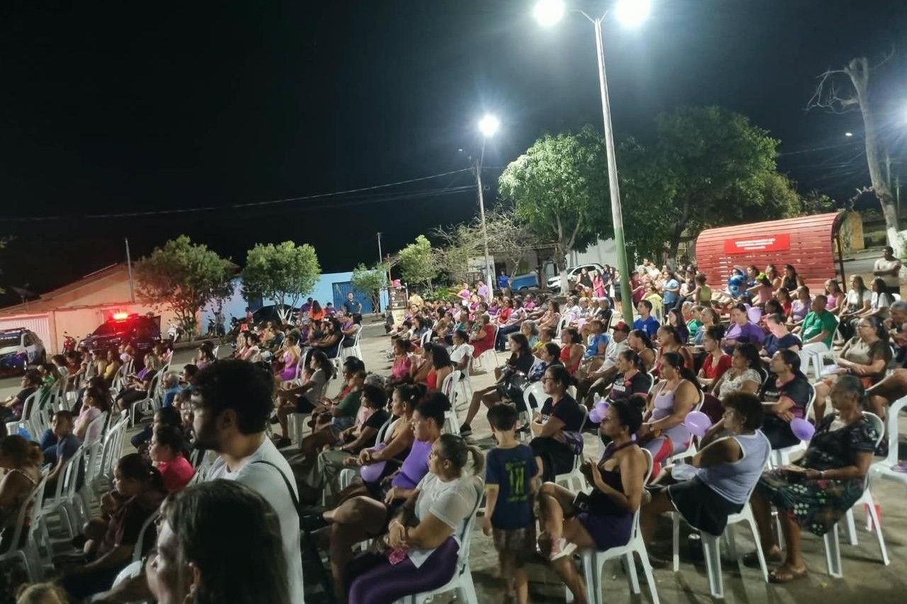Programação realizada na Praça da Bíblia em alusão ao Agosto Lilás