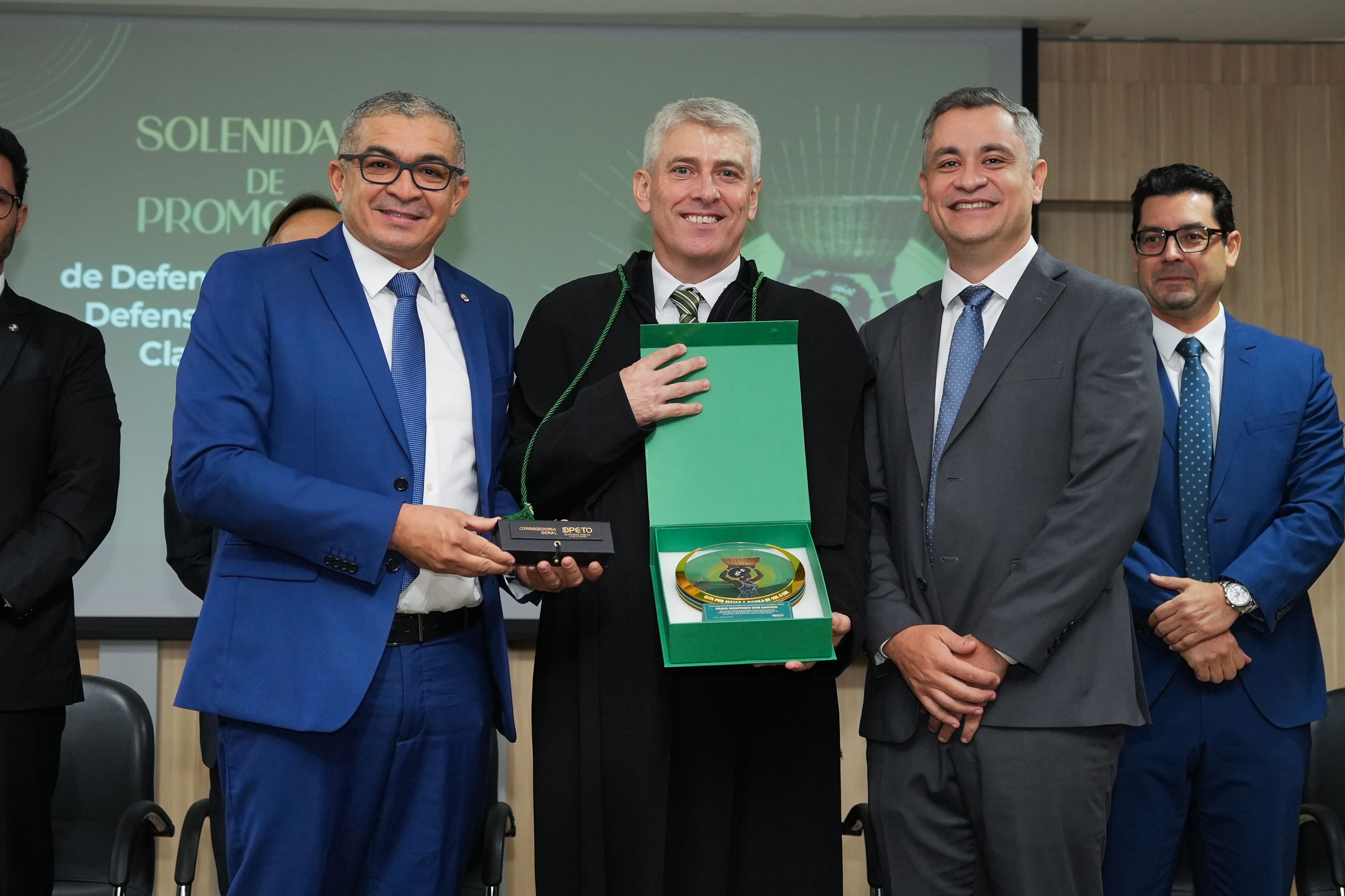 Defensor público promovido Fábio Monteiro dos Santos