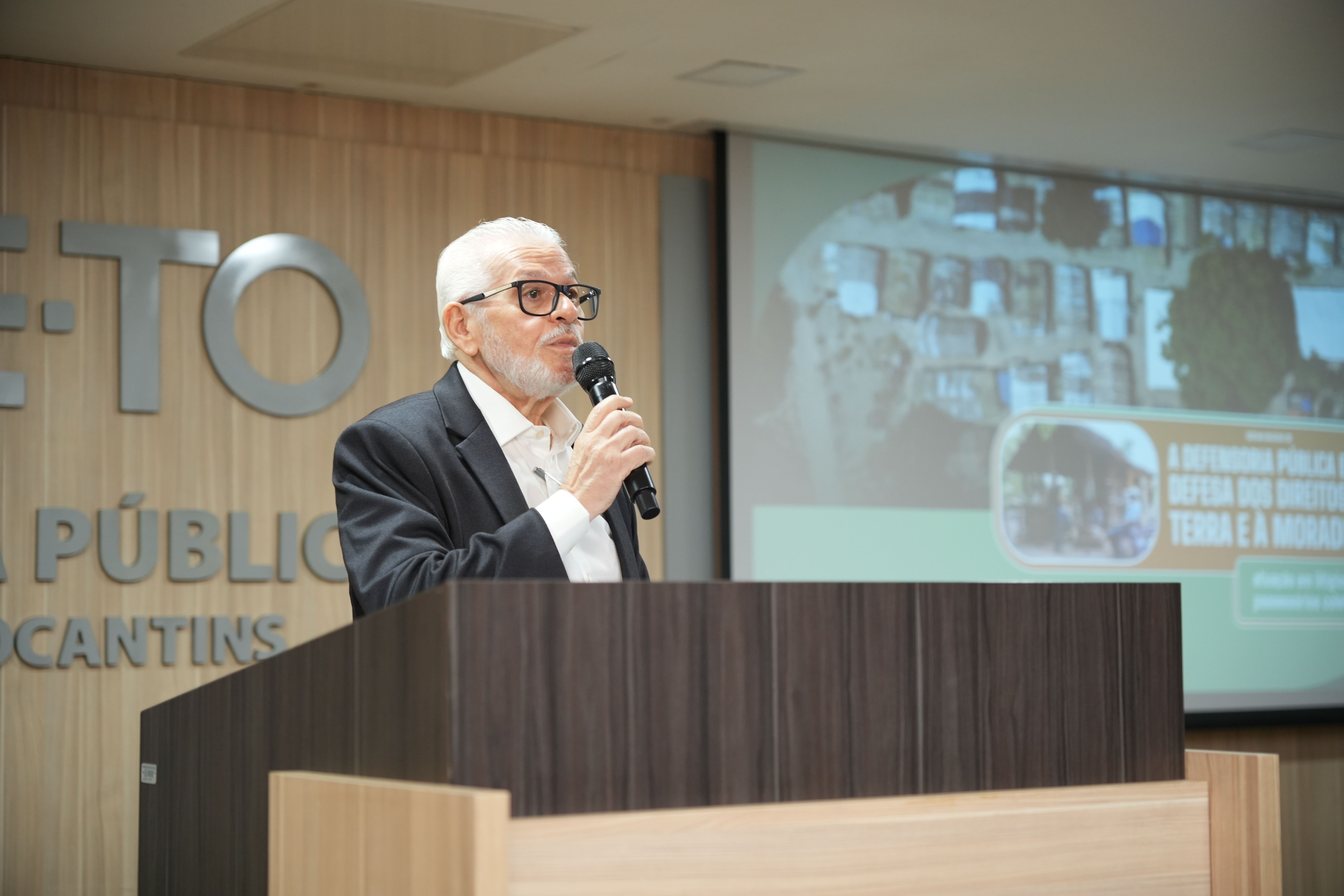 Professor da Universidade Federal do Tocantins,  João Aparecido Bazzoli