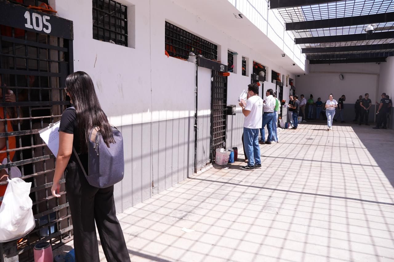 Inspeção para verificar as condições estruturais e de funcionamento da unidade
