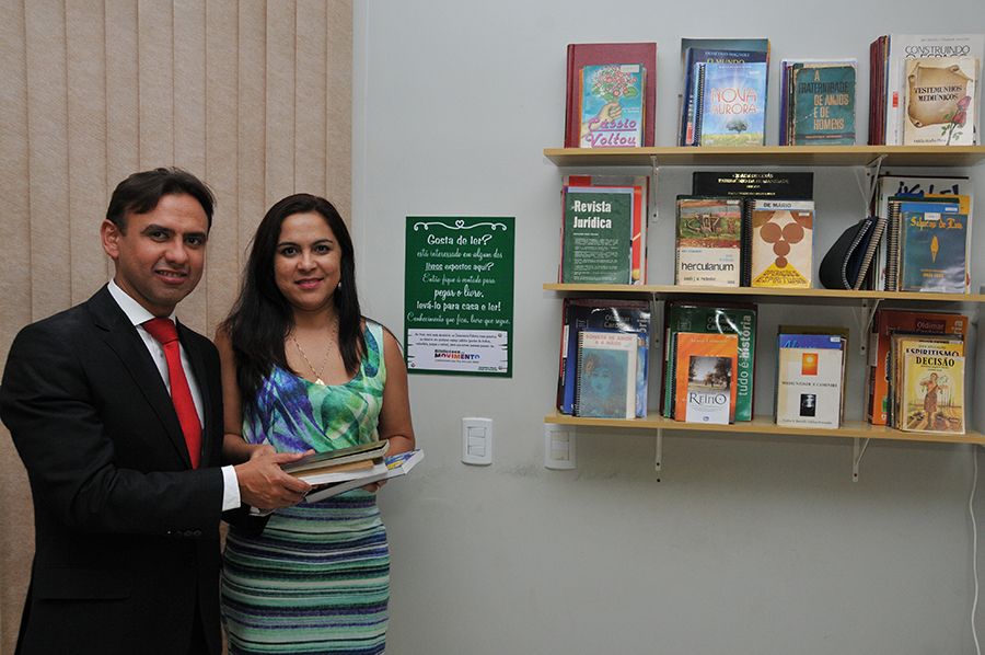 Defensor público geral, Marlon Amorim e  a diretora do Núcleo Regional, defensora pública Kênia Martins
