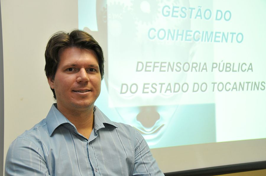 coordenador do Curso Gestão do Conhecimento, Guilherme Bizarro Salve