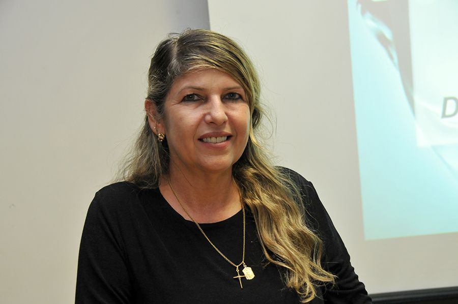 Professora na UFTO e IFTO de Administração, e é consultora do Sebrae