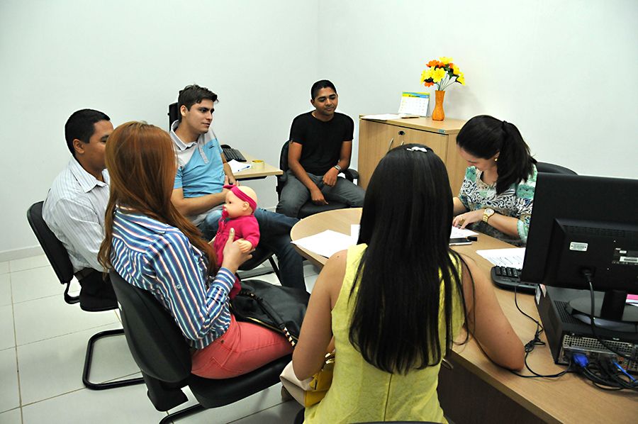Grupo reunido para apresentação da dinâmica, o poder da comunicação gestual