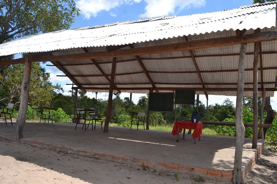Galpão onde funciona a pré-escola na comunidade