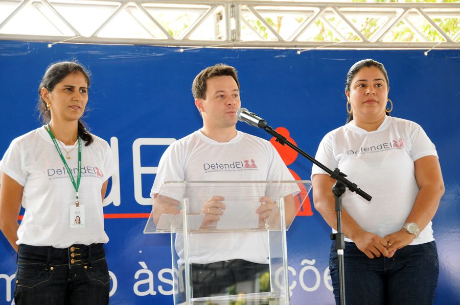 Defensor e diretor do Núcleo Regional da Defensoria em Porto, Danilo Michelini,  e as servidoras Faraildes Miranda e Ana Claudia Sardinha