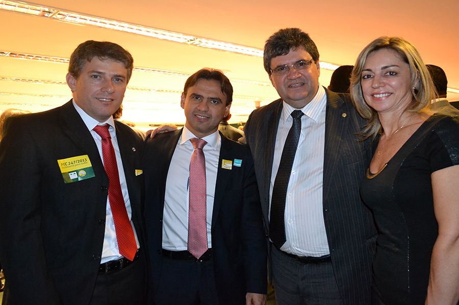 Presidente da ADPETO, Fábio Monteiro, desenfor geral, Marlon Amorim,deputado federal Júnior Coimbra e a corregedora geral Estellamaris Postal