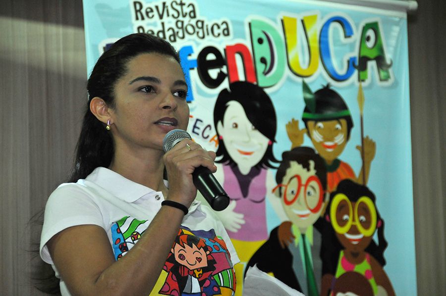 Pedagoga da Brinquedoteca de Palmas, Franceli Costa Cavalcante.