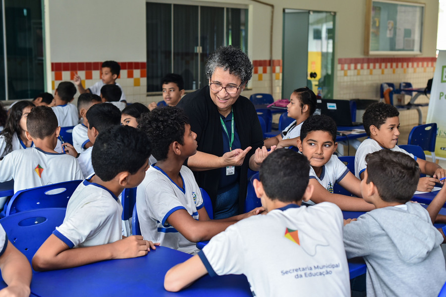 Oi Crianças essa - Escola Municipal Pérsio Pereira Pinto